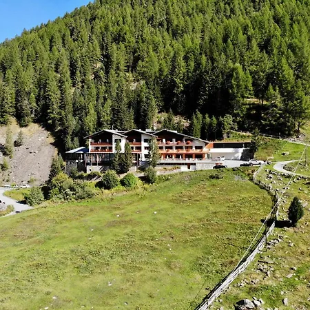 Marlet Hotel 4*